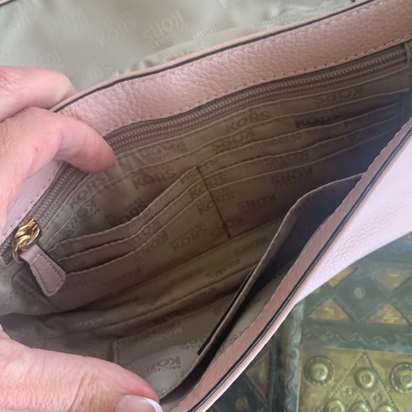 Michael Kors Handbag - Picture 5 of 8